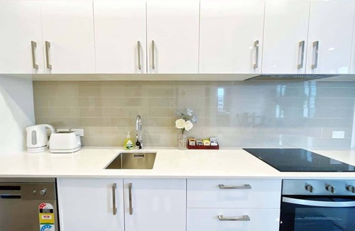 Newton Apartment | Free Parking! Stylish High Level Ocean & City View