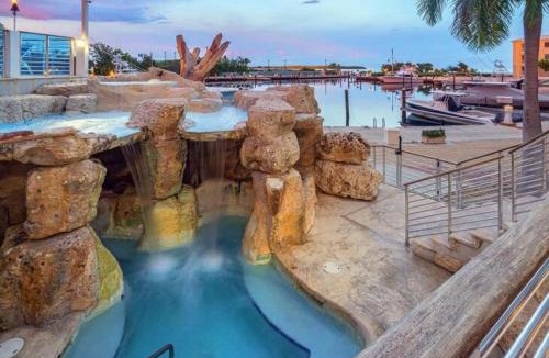 Rock Harbor House | FULL TIME LIC Mgr - MODERN 4 BED 4 BATH VILLA - UPSCALE OCEANFRONT RESORT - INDOOR PICKLEBALL - SPEAKEASY!