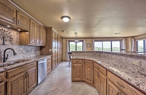 Afton Condo | Golf Course & Lake Views: Cozy Afton Condo!
