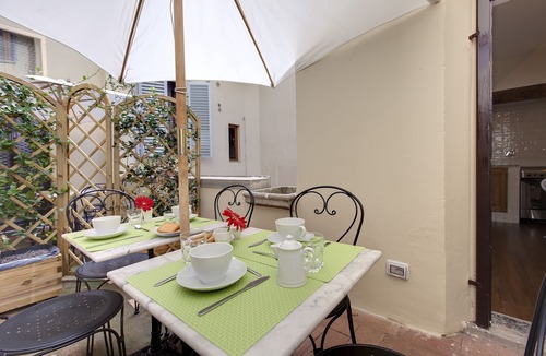 San Frediano Apartment | Great Flat in the Heart of Florence, 5 min walk to the old bridge