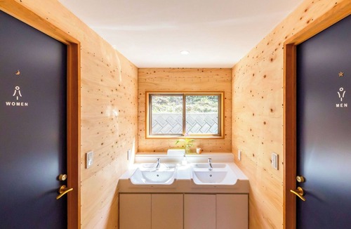 Amami Hotel | Guest House Amami Long Beach 2