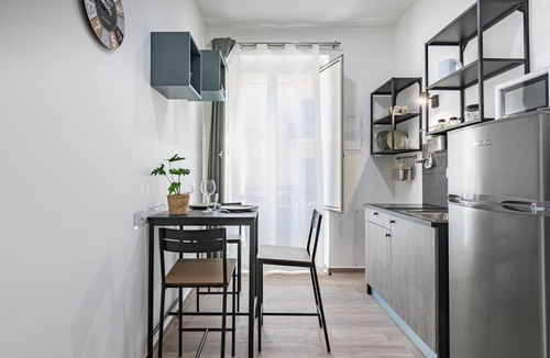 Borgo Vecchio Apartment | GuestHost - Cozy and modern apartment of about 40 sq m, able to accommodate up to 3 people, located on the 1st floor of a renovated building with no lift. The property is located in the center (NO ZTL - Traffic Restricted Area), just a 5-minute walk from