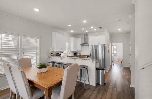 Seacrest House | Gulf Views/Community Pool/Short Walk to Beach/Recently updated Charming Beach House/Sleeps 15/WiFi
