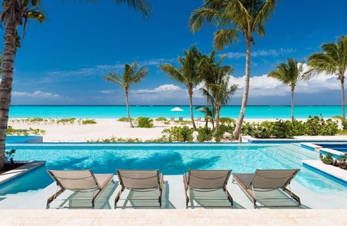 Leeward Settlement Villa | Hawksbill Estate – A Grand Beachfront Estate on Grace Bay, Turks & Caicos