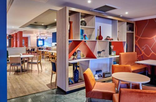 Garforth Hotel | Holiday Inn Leeds Garforth by IHG