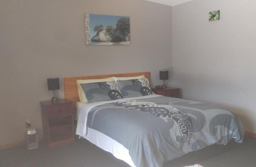 Kawaha Point Bed & Breakfast | Koutu Beach Bed and Breakfast
