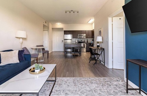 Miramar Apartment | Landing | Modern 2BD, Gym, Clubhouse