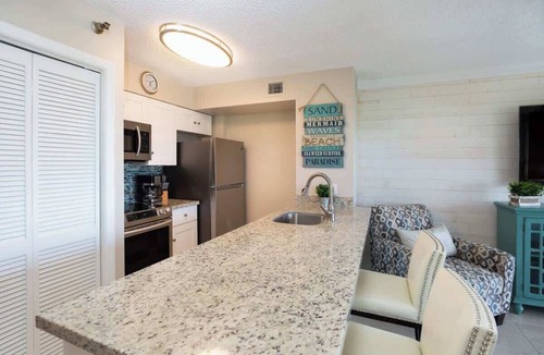 Tavernier Condo | Lux Suite Open Ocean Views- 2 Balconies+Pool & Bar