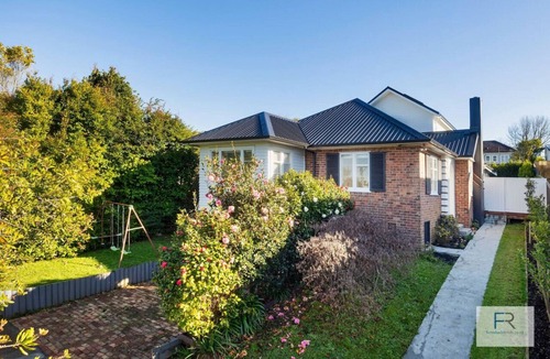 Auckland House | Luxurious Meadowbank home