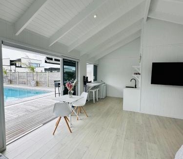 Matamata House | Luxury Poolside Studio Near Hobbiton