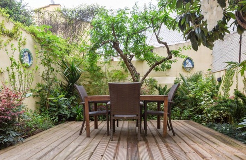 San Frediano Apartment | Modern and bright 45 sqm apartment with private patio, perfect for 4 people, located on the ground floor of a period building in good condition. The property is located in Oltrarno district, an extremely quiet and relaxing area, but at the same time very