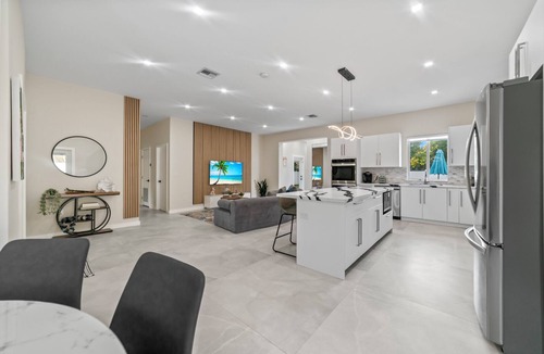 North Miami Villa | Modern North Miami Oasis w/Heated Pool & Patio