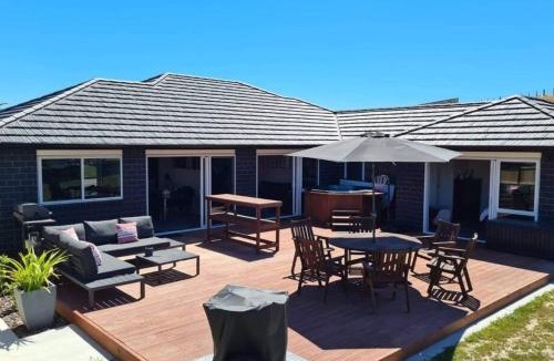 Ngongotaha House | Mountain view getaway