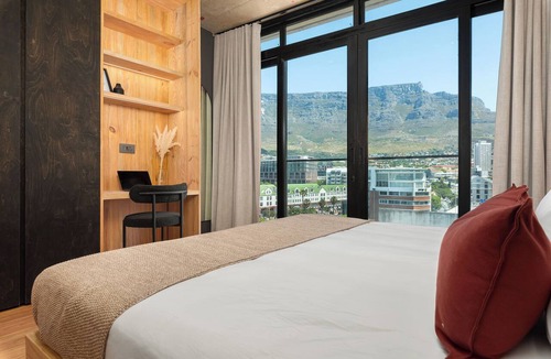 Cape Town City Centre Hotel | Neighbourgood Harrington