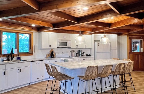 Bristol Hills House | NEW! Finger Lakes Mtn Retreat~Game Room~4BR/4BA~Family & Pet Friendly