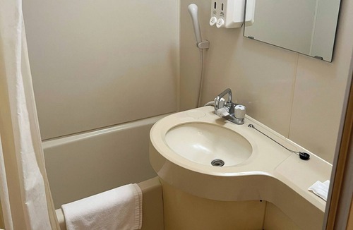 Nago Hotel | Nonsmoking Accommodates up to 4 people 10tata/Nago Okinawa
