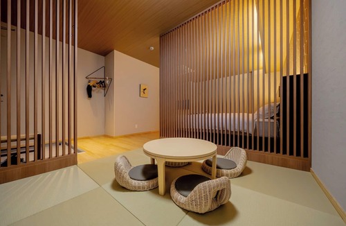 Hatsukaichi Hotel | NonSmoking JapaneseWestern Style SemiSuite Room 2nd Floor 42m2 J203/Hatsukaichi Hiroshima