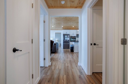 Town of Varick House | Olver Farm Cottage - Newly built cottage only feet from the shores of Cayuga Lake!