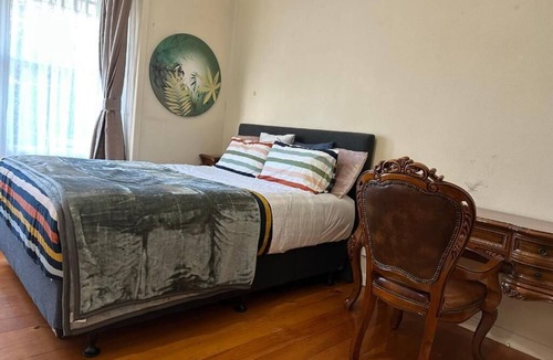 Parnell House | One Bedroom Villa Spacious Room,Amazing Location All Perks