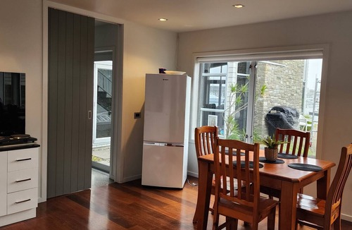 One Tree Point Apartment | One tree point marsden Cove waterways Fish then back to your own jetty and relax