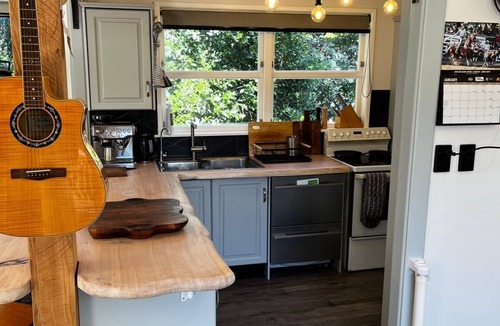 Stanmore Bay House | Peaceful Coastal Retreat - Perfect for the family & pet friendly!