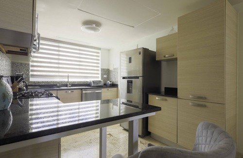 El Cortecito Condo | Playa Turquesa I201 200 Mbps Private Beach Access BBQ