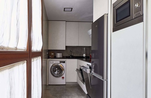Old Town Apartment | plushomes | El Patio de la Catedral