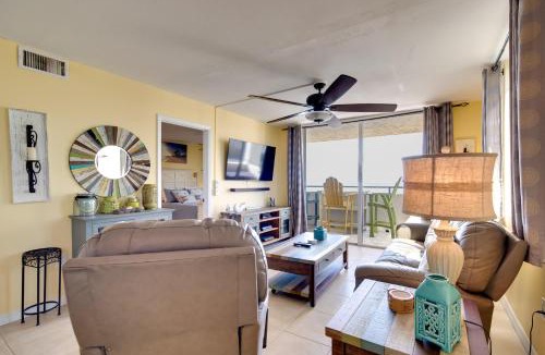 Hudson House | Pool Access: Waterfront Hudson Condo!
