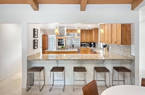 Vista Las Palmas House | Private Dual Tennis and Pickleball Court! Mountain Views!