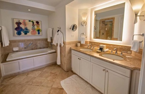 Nazareth Hotel | Private Ritz Carleton Residence - 2 Bed 2.5 Bath - 5 Star Family Friendly Luxury