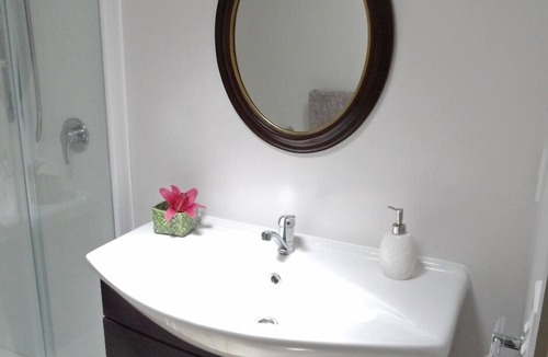 Rotorua House | Private self-contained. Great neighbourhood location. Close forest & geothermal
