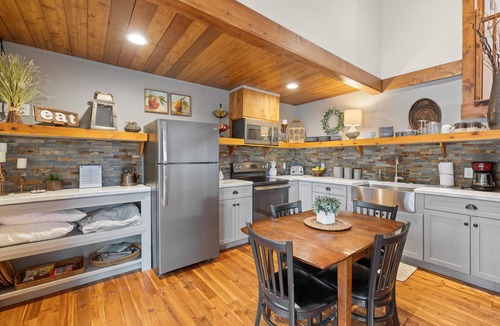 Hermosa House | Quiet, Comfy & Spacious: Cabin within 10 mi of Mt. Rushmore & Custer State Park