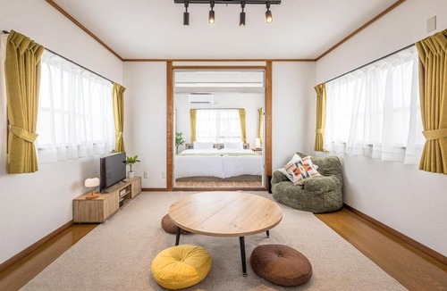 Kita Ward Apartment | Retro-style coffee house and guesthouse-3 floors-Entire building available for rent-suitable for 9 people-Parking available-pets allowed-Mahjong