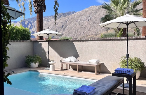 The Morrison Villa | Romantic Downtown Spanish Villa with your own private pool & spa !