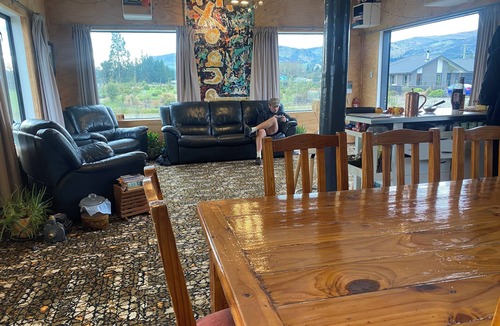 Lumsden Resort | Rural Retreat: Workshops, Family Reunion, Work Trip, Mini Conference, Adventure.