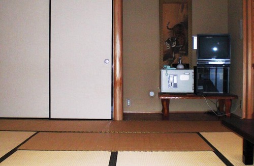 Nakatsugawa House | Ryori Ryokan Jumboike