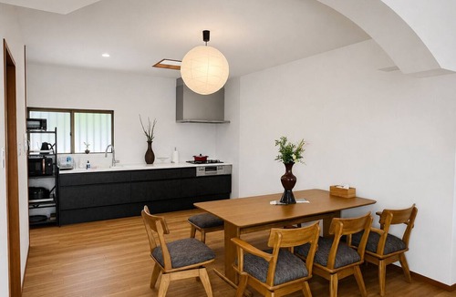 Tamagusuku-son House | Shokaen｜Private villa with Japanese-style garden overlooking the sea
