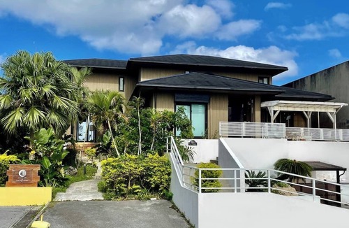 Okinawa Villa | Spacious 5-bedroom villa in beautiful Nanjo with AC and gym