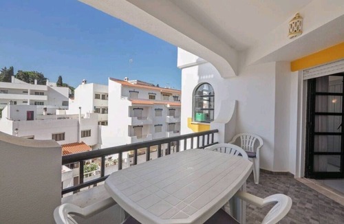 Mato Serrao Apartment | Spacious central beach home steps from the sea