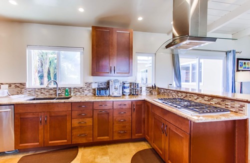 Sunset Cliffs House | Spacious Oceanfront Home w/Private Heated Pool, Hot Tub, Ping Pong, Big Yard