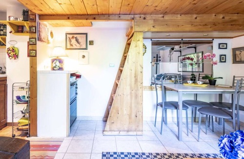 Isolotto Apartment | Suite Vogel by Interhome