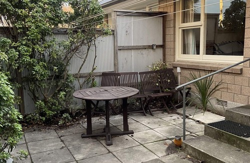 Saint Albans Condo | Sunny and secure at Carlton Cirner walking distance to City, Hagley Park etc