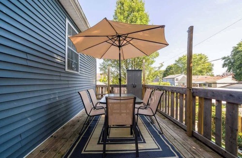West Irondequoit House | Super cozy! Central AC-KING bed
