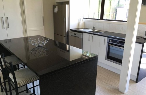 Pukehina House | The Beachside Outlook- Spacious Beachfront Family Bach with Extra Studio