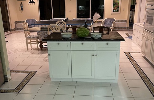 Bahamas Terrace House | The Xanadu Tradewinds, Home Away to Paradise 8000 sq ft of privacy and a Pool.