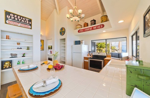 Kukuihaele Cottage | Tranquil Ocean View Cottage: Your Idyllic Escape at Waipio Valley, Big Island HI