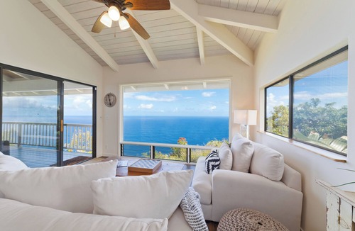 Kukuihaele Cottage | Tranquil Ocean View Cottage: Your Idyllic Escape at Waipio Valley, Big Island HI