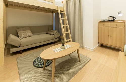 Chuo-ku Apartment | Trip Pod Takasago B