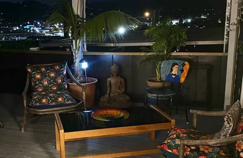 Whangarei House | Unique City Bungalow Two bedroom eclectic City Bungalow Arty and tranquil haven
