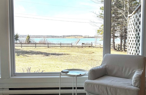 Stanhope Cottage | Waterfront 2 BR cottage on 1 acre private lot walking distance to beaches!